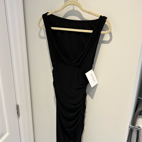 Norma Kamali Tara Gown - Picture 2 of 6